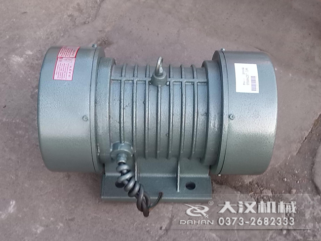 VB振動電機的選型要根據所匹配產品需要的激振大小，進行選擇。